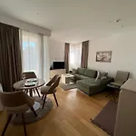 Seabreeze Apartments Budva
